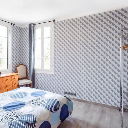 6 Bedroom Lovely In Holiday home
