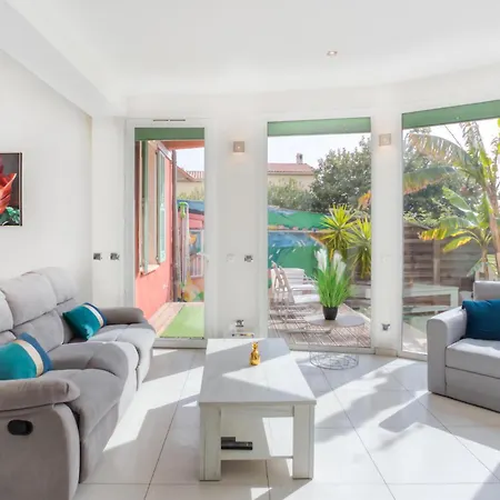 Holiday home 6 Bedroom Lovely In