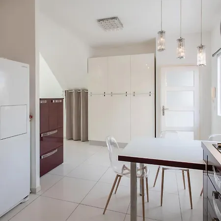 6 Bedroom Lovely In Holiday home *