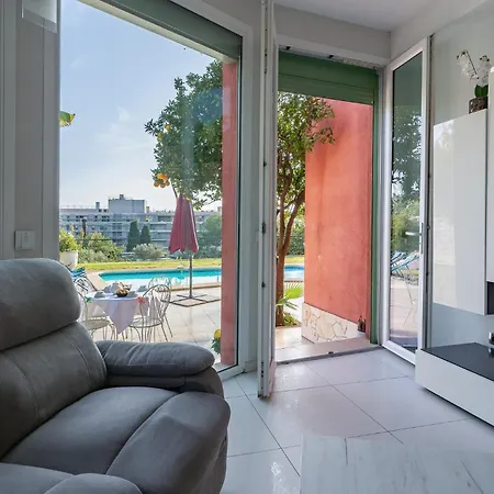 Holiday home 6 Bedroom Lovely In Saint-Laurent-du-Var