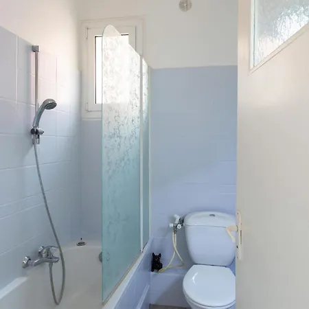 Holiday home 6 Bedroom Lovely In Saint-Laurent-du-Var