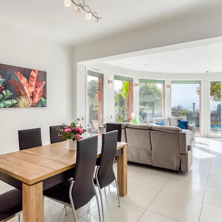 Holiday home 6 Bedroom Lovely In Saint-Laurent-du-Var
