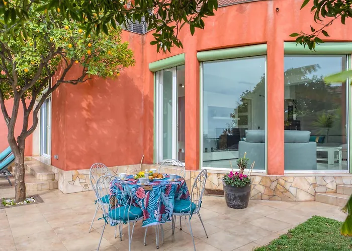 In Saint-Laurent-du-Var